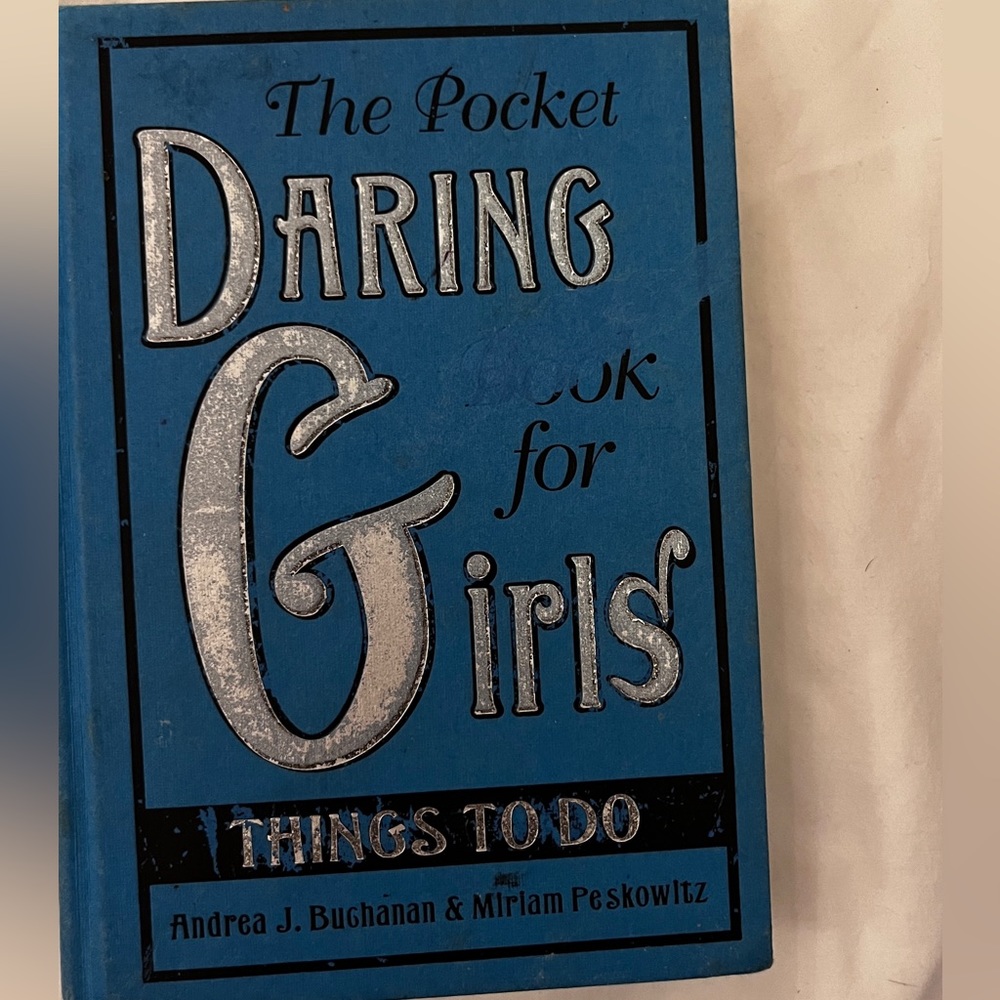 The Daring Girl Pocket Book